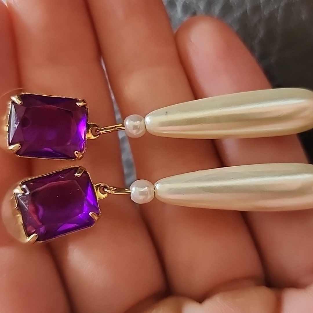 Vtg Purple And Pearl Drop Earrings